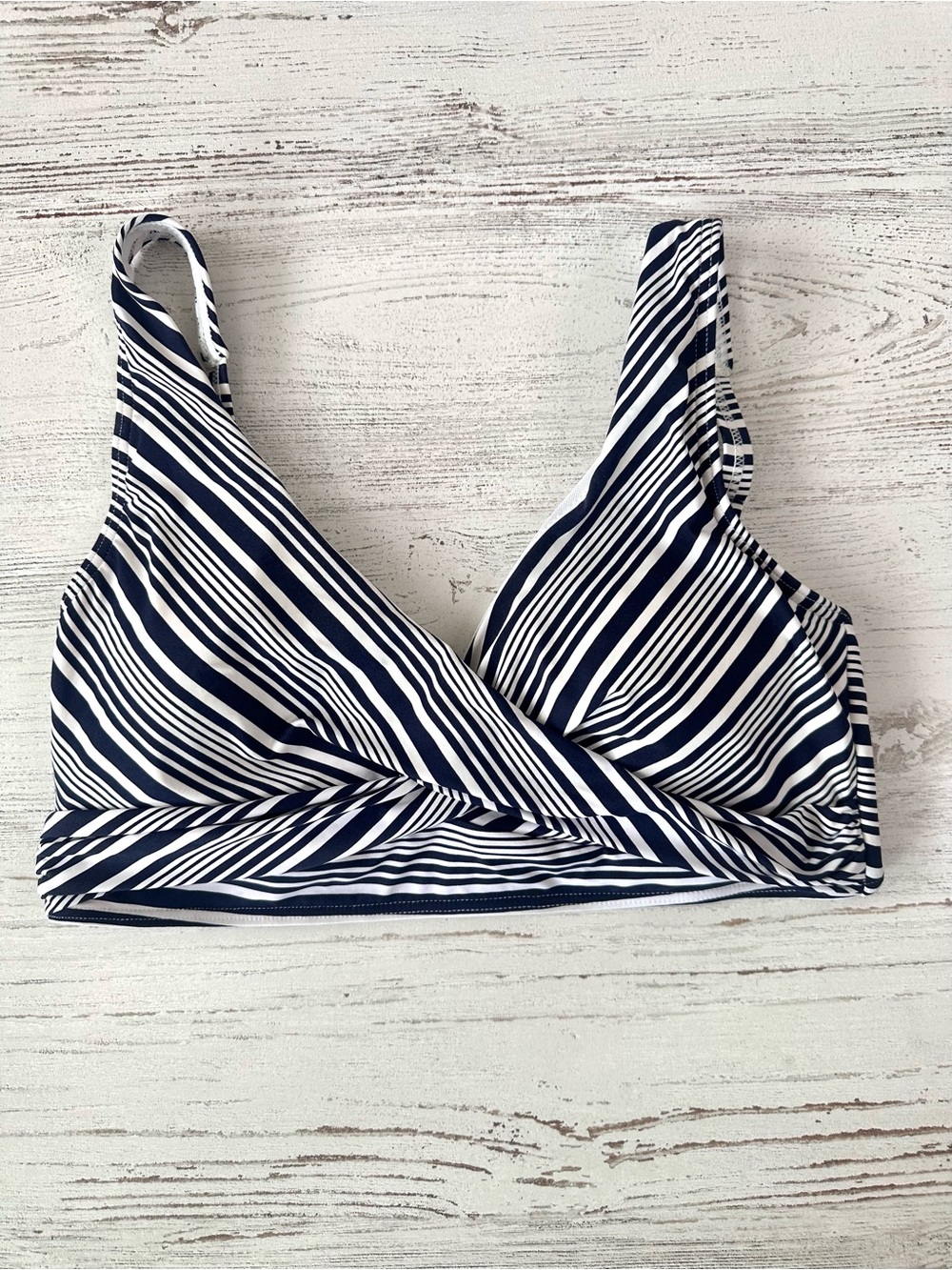 SEA LEVEL AUSTRALIA Twist Front Wireless Bikini Top 10 Navy White Stripe